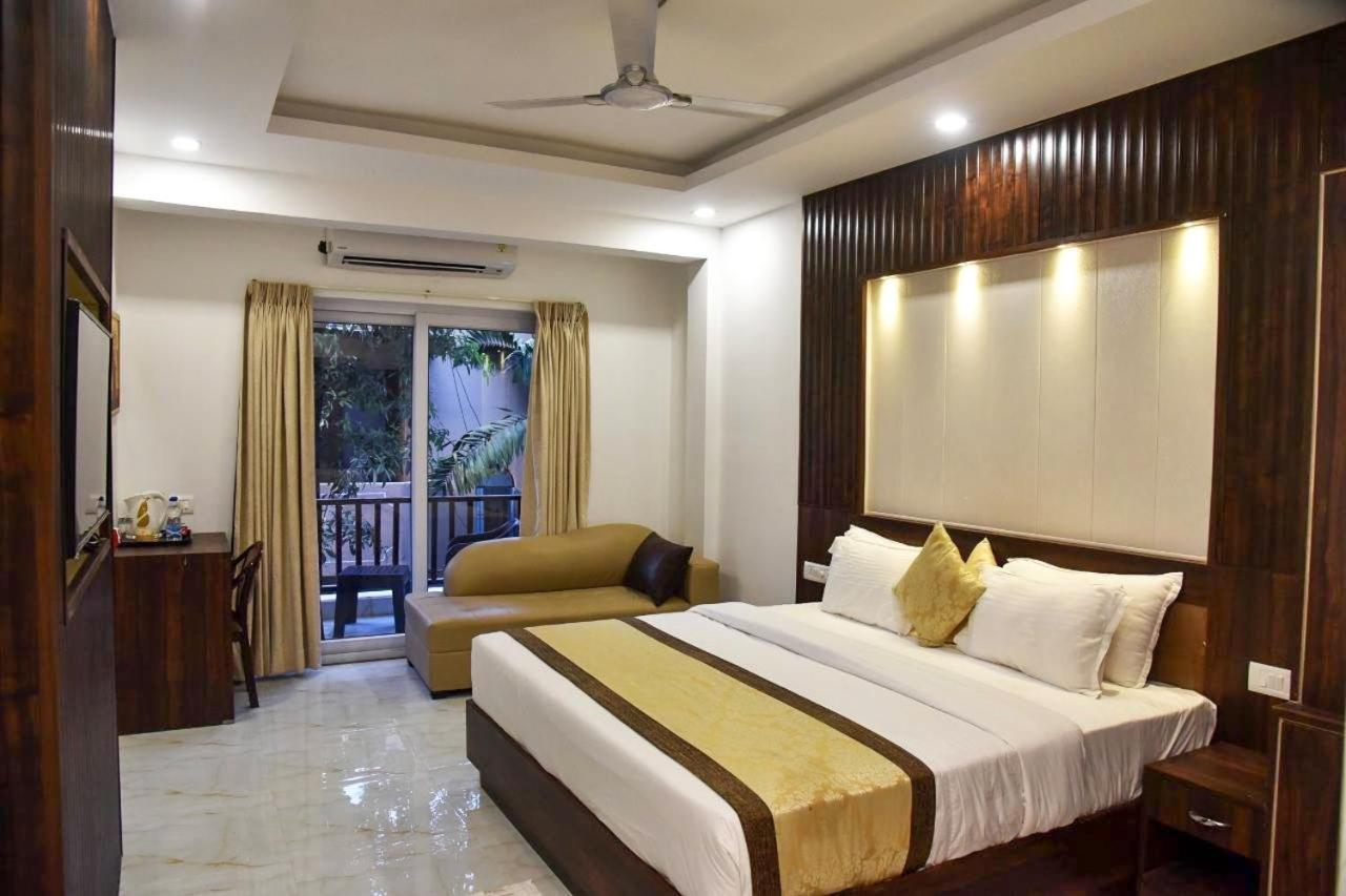 De Falcon Goa Beach Resort แคนโดลิม ภายนอก รูปภาพ