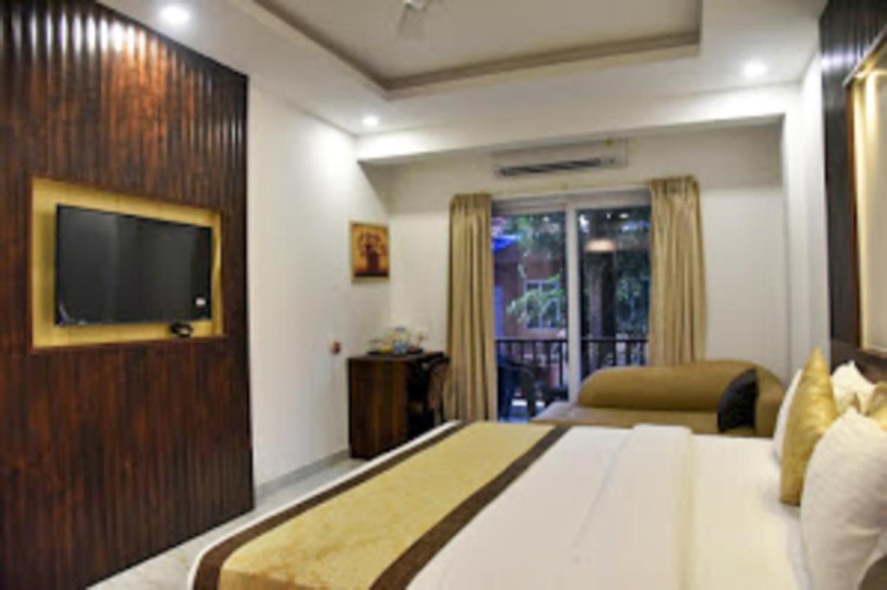 De Falcon Goa Beach Resort แคนโดลิม ภายนอก รูปภาพ